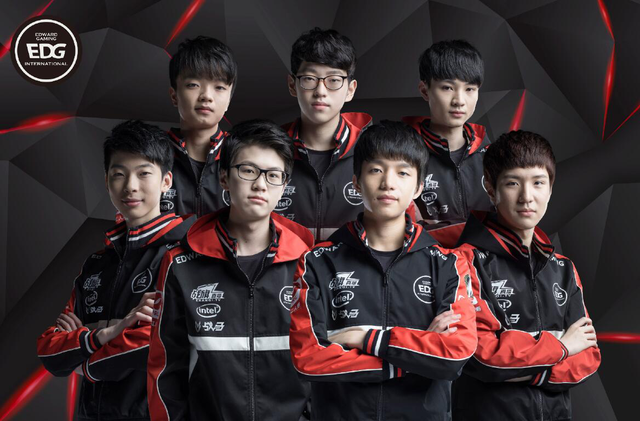 激烈竞争中 激烈竞争中