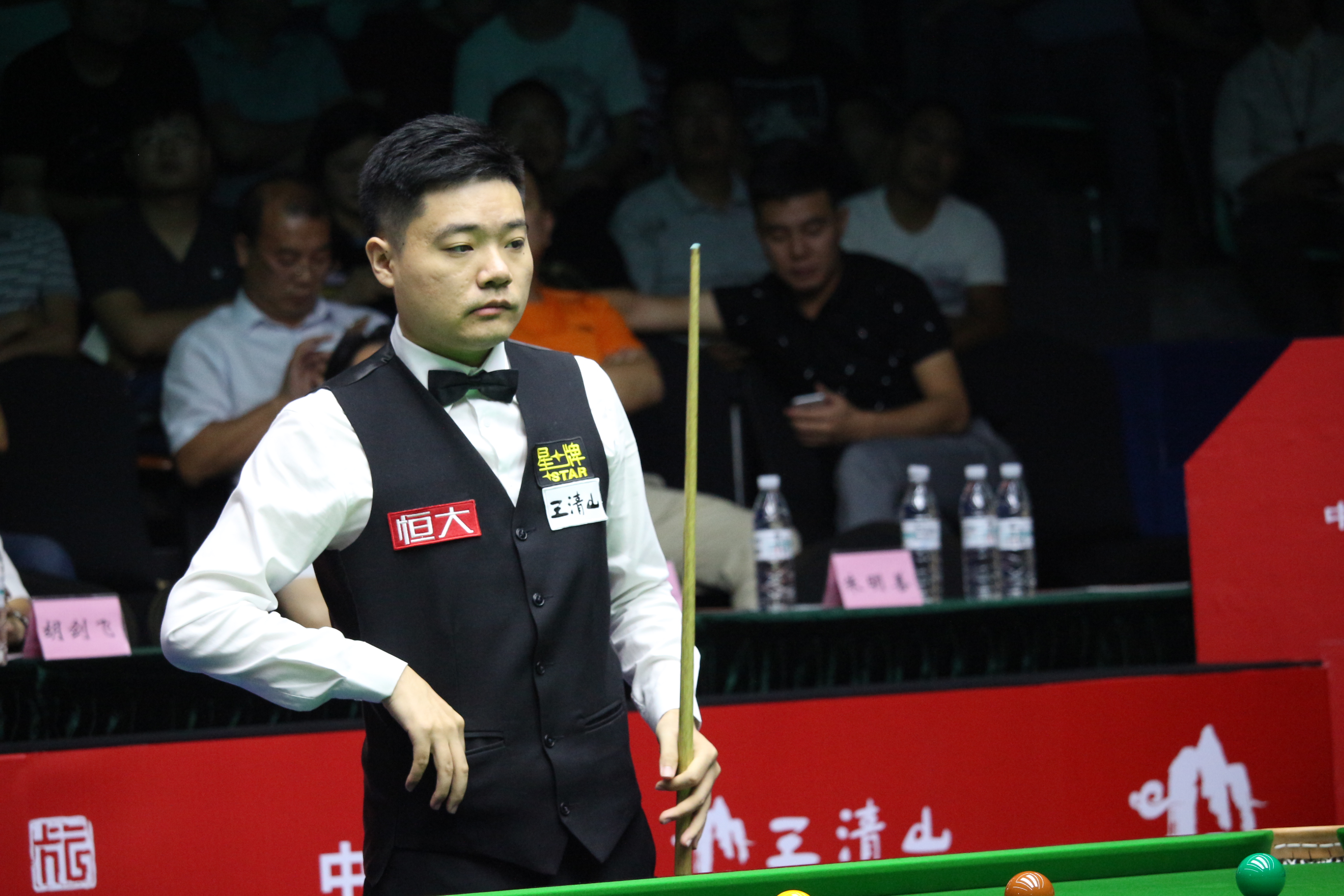 参加当地活 参加当地活