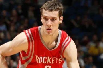 通过在场上 通过在场上